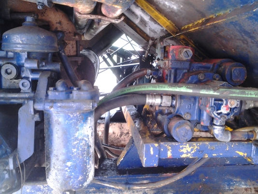 รถเกี่ยวใหญ่อุ้ม 2.9ตัน เครื่อง210 แรง ตัวเดินไดกิ้น22 ปั้มไดกิ้น พร้อมใช้