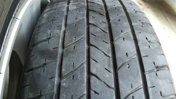 แม็กซ์ honda jazz ขอบ15 พร้อมยางดอกพอใช้