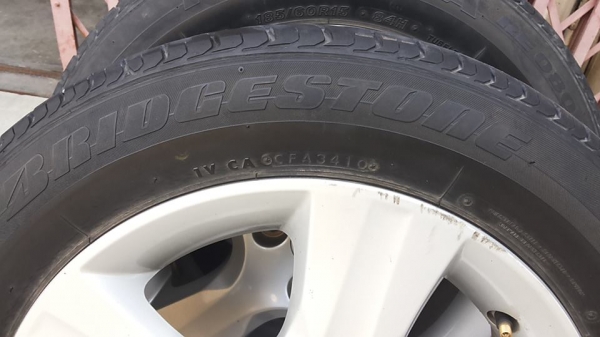 แม็กซ์ honda jazz ขอบ15 พร้อมยางดอกพอใช้