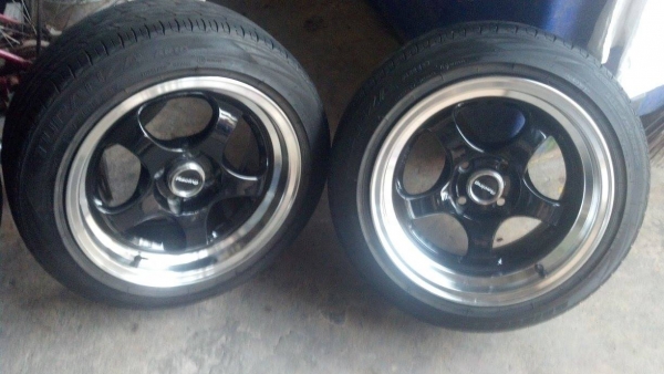 แม็ก 15 หน้า 7.5 หลัง 8.5 พร้อมยางบริดโตน ปลิ้นๆ แม็ก 15 หน้า 7.5 หลัง 8.5 พร้อมยางบริดโตน ปลิ้นๆ