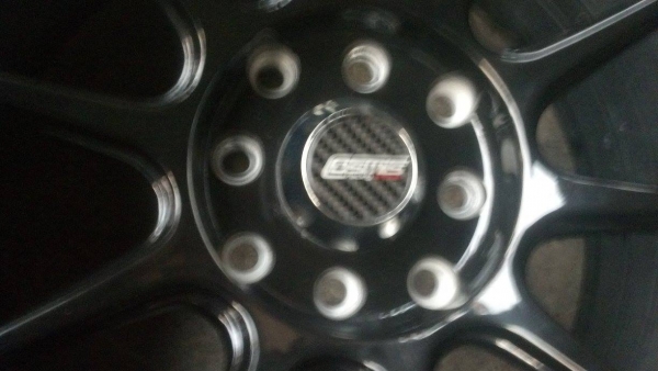 ล้อ 15 กว้าง 8.5 ล้นๆปลิ้นๆ