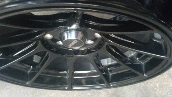 ล้อ 15 กว้าง 8.5 ล้นๆปลิ้นๆ