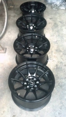 ล้อ 15 กว้าง 8.5 ล้นๆปลิ้นๆ