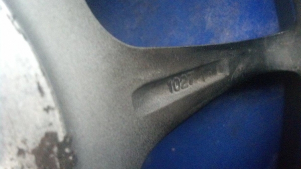 ล้อ 15 กว้าง 8.5 ล้นๆปลิ้นๆ