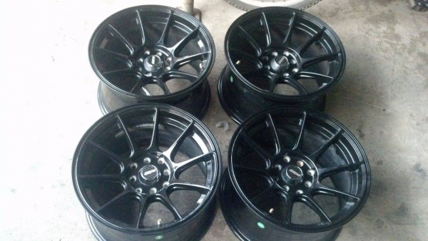 ล้อ 15 กว้าง 8.5 ล้นๆปลิ้นๆ