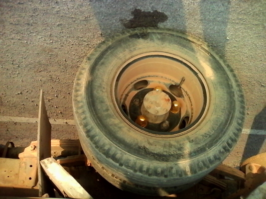 ต้องการขาย6ล้อ