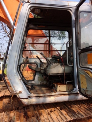 รถแบคโฮ EX 200 - 2  เครื่อง 6BD เทอร์โบ รถสวยบาง ช่วงล่างสวย ใบแทรก 80