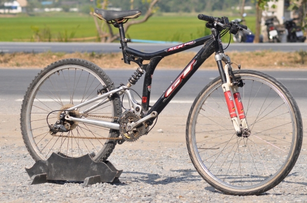 Full Suspension .............. GT I drive .......................... xcr 3000 ............................ ทั้งคัน 5,000 บาท