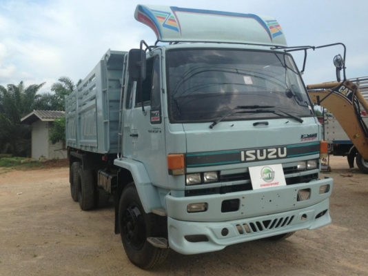 รถบรรทุกสิบล้อ ISUZU 240 แรงม้า สภาพสวย พร้อมใช้งาน เอกสารพร้อมโอน