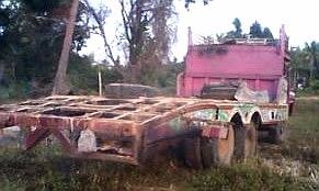 ***ขายแล้วครับขอบคุณ Truck2hand ขาย 10ล้อหัวยาวเทเลอร์เพลาเดียว ขึ้นแบกโฮ100/120 ISUZUTX DA 120 HP เครื่องดีคัสซีสวย สีสันสวย หางสวยพื้นไม่ผุ ยางดี6เส้นพอใช้4เส้น พ.ธรรมดา พร้อมใช้ พร้อมลุยงาน เอกสาร ม.79 เล่มทะเบียนครบ ราคต่อรองได้เด้อ พี่น้องครับ