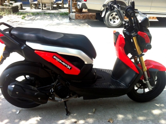 ขาย Honda Zoomer-x สีแดง ปี 2556 (รถ7เดือน) ราคา 38,500บาทครับต่อรองได้