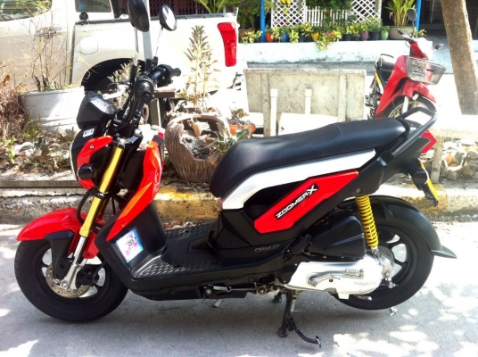 ขาย Honda Zoomer-x สีแดง ปี 2556 (รถ7เดือน) ราคา 38,500บาทครับต่อรองได้