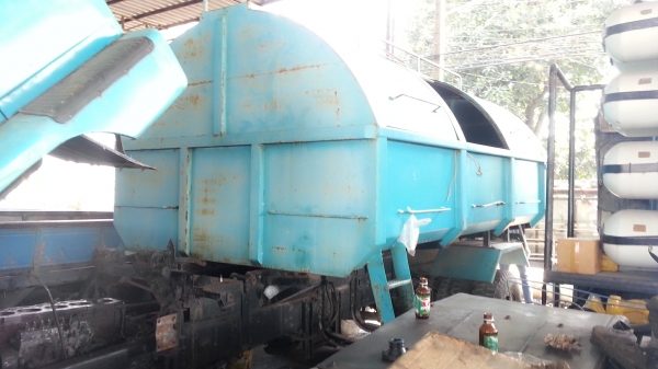 หกล้อดั้ม