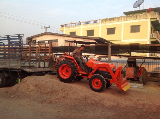 ปัญญาแทรคเตอร์มาแล้ว...จัดมาให้ครับ คูโบต้า L3408 ใบมีดคานบน ผาน6x22 เล่มทะเบียนพร้อม จัดส่ง จ.ชัยภูมิ