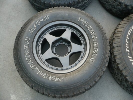 แม็ก"8x16"พร้อมยาง265/70R16