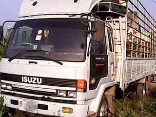 ขายรถ 6 ล้อ กระบะคาร์โก้ ISUZU FSR 175 โบอินเตอร์ ทิปฟี้ เพาเวอร์ รถสวย แอร์ สนใจโทร