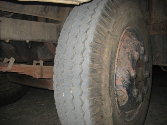 6 ล้อ รถหางปลา