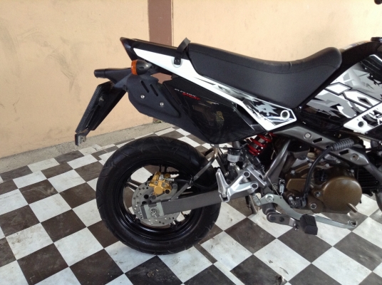 ขาย!!!KSRตัวใหม่ สต๊าทมือ รถใหม่มาก ปี56 รถเครื่องดีคับ มีเล่มทะเบียนครบ ภาษีไม่หมด