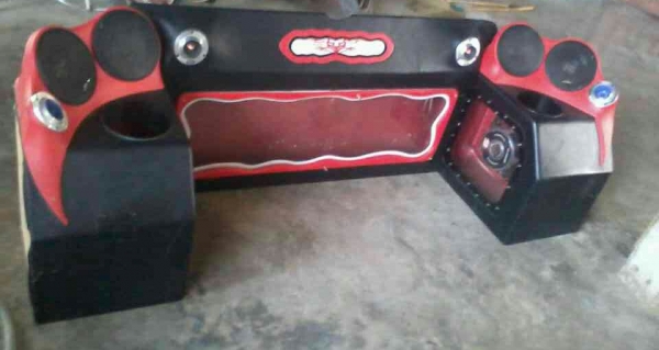 ขายตู้ลำโพงพร้อมแผงซาวด์เเละดอก12นิ้ว ราคาถูก 4,500