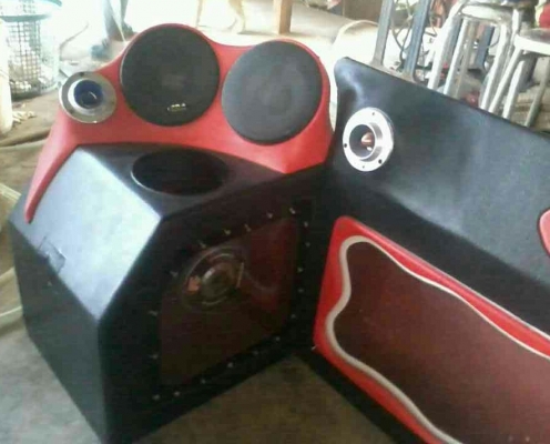 ขายตู้ลำโพงพร้อมแผงซาวด์เเละดอก12นิ้ว ราคาถูก 4,500 ขายตู้ลำโพงพร้อมแผงซาวด์เเละดอก12นิ้ว ราคาถูก 4,500
