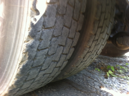 ขายรถหัวลาก 10 ล้อ 2 เพลา HINO PROFIA P11C ปี.49 ราคา รถสวย มี 2 หัว สนใจลองคุยกันครับ