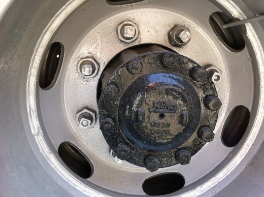 ขายรถหัวลาก 10 ล้อ 2 เพลา HINO PROFIA P11C ปี.49 ราคา รถสวย มี 2 หัว สนใจลองคุยกันครับ