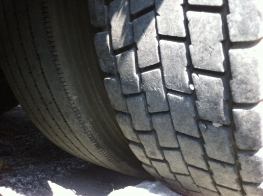 ขายรถหัวลาก 10 ล้อ 2 เพลา HINO PROFIA P11C ปี.49 ราคา รถสวย มี 2 หัว สนใจลองคุยกันครับ