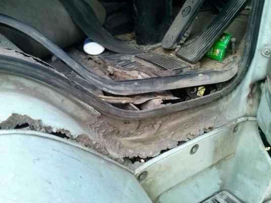 รถอีซูซุ 6 ล้อ รั้ว FTR 175 แรงม้า. สนใจติดต่อ 081 - 6079515 รถอีซูซุ 6 ล้อ รั้ว FTR 175 แรงม้า. สนใจติดต่อ 081 - 6079515