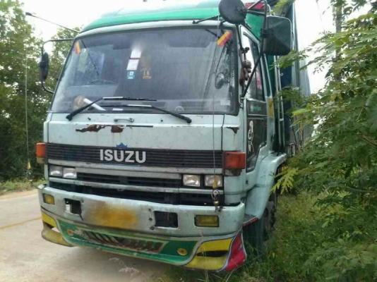 รถอีซูซุ 6 ล้อ รั้ว FTR 175 แรงม้า. สนใจติดต่อ 081 - 6079515 รถอีซูซุ 6 ล้อ รั้ว FTR 175 แรงม้า. สนใจติดต่อ 081 - 6079515