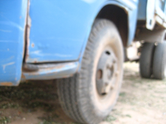 รถดัมพ์เล็ก 6 ล้อ