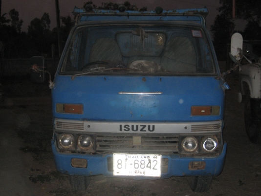 รถดัมพ์เล็ก 6 ล้อ