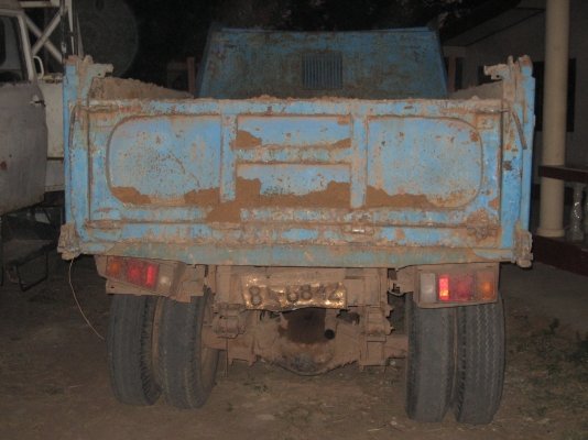 รถดัมพ์เล็ก 6 ล้อ