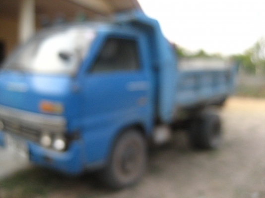 รถดัมพ์เล็ก 6 ล้อ