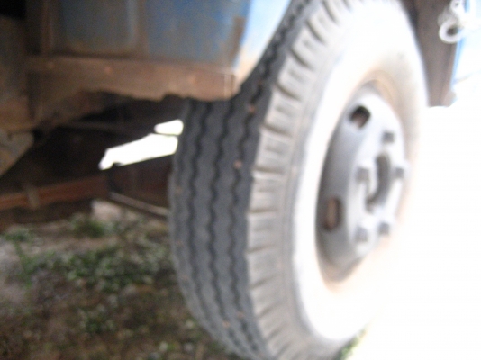 รถดัมพ์เล็ก 6 ล้อ