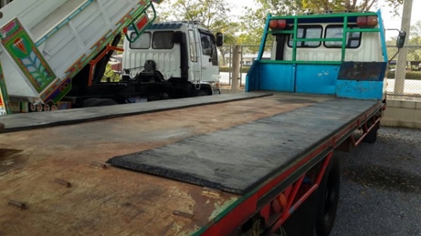 ขายรถบรรทุกหกล้อฮีโน่ FD176 เครื่อง185 แรงม้า HO7C เทเลอร์หาางปลา