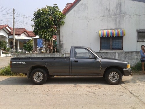 !!!!!!! ขายรถบ้าน กระบะโตโยต้าเอ็ก ตอนเดียว 2.5 CC เครื่องดีมากแน่นๆ พร้อมใช้ !!