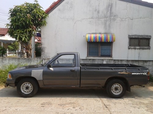 !!!!!!! ขายรถบ้าน กระบะโตโยต้าเอ็ก ตอนเดียว 2.5 CC เครื่องดีมากแน่นๆ พร้อมใช้ !!