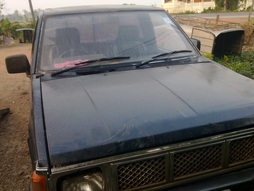 ขายรถนิสสัน big m  เครื่อง bd25 ฝาแดงเรียบ