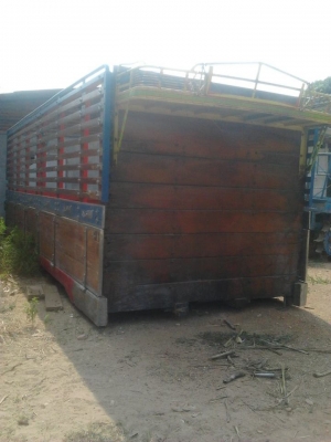 กระบะไม้พื้นเหล็ก 10 ล้อ 0836210145