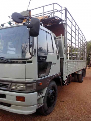 ขายหกล้อ FF1J ปี 44 กระบะคอกเหล็กยาว 7.2 m เครื่อง 210 พร้อมใช้ โทร 088-4501277