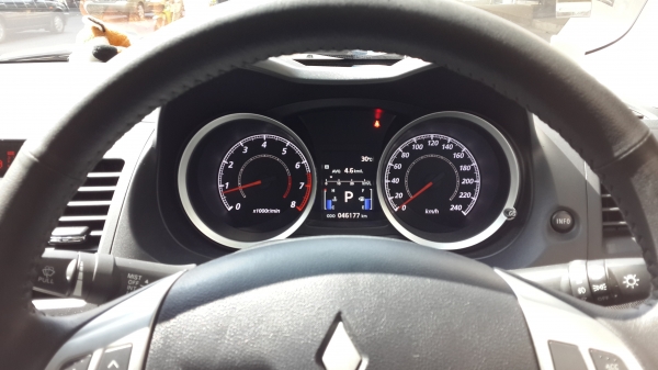 Mitsubishi Lancer EX 2012 1.8 GLS ขาว