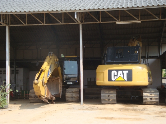 CAT 320C รถบ้าน ชวงล่างสวยมากรถไม่ค่อยได้เดิน ลองรถได้ทุกวัน CAT 320C รถบ้าน ชวงล่างสวยมากรถไม่ค่อยได้เดิน ลองรถได้ทุกวัน