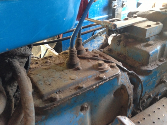 ขายรถไถ FORD 6600 เต็ม มีภาพวีดีโอ  เกียร์ 5DNN  เพืองท้าย D4NN  ท้ายเบาะD5NN  เครื่องดี T5  ผาน 7 TMC ดันหน้า  สภาพเดิมๆ เอกสารเล่มทะเบียนพร้อมโอน  ราคา 338000 บาท   สนใจติดต่อ คุณชัยย สตึก โทร 081-9972972  089-8451778