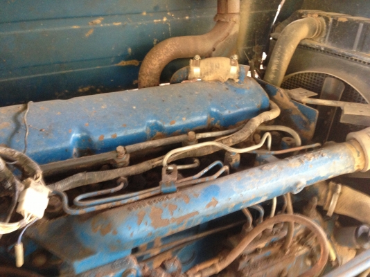 ขายรถไถ FORD 6600 เต็ม มีภาพวีดีโอ  เกียร์ 5DNN  เพืองท้าย D4NN  ท้ายเบาะD5NN  เครื่องดี T5  ผาน 7 TMC ดันหน้า  สภาพเดิมๆ เอกสารเล่มทะเบียนพร้อมโอน  ราคา 338000 บาท   สนใจติดต่อ คุณชัยย สตึก โทร 081-9972972  089-8451778