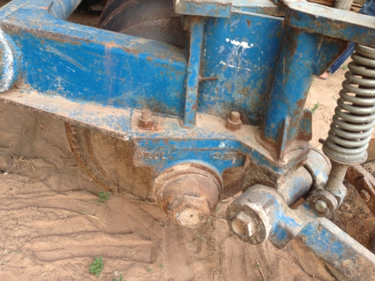 ขายรถไถ FORD 6600 เต็ม มีภาพวีดีโอ  เกียร์ 5DNN  เพืองท้าย D4NN  ท้ายเบาะD5NN  เครื่องดี T5  ผาน 7 TMC ดันหน้า  สภาพเดิมๆ เอกสารเล่มทะเบียนพร้อมโอน  ราคา 338000 บาท   สนใจติดต่อ คุณชัยย สตึก โทร 081-9972972  089-8451778