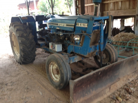 ขายรถไถ FORD 6600 เต็ม มีภาพวีดีโอ  เกียร์ 5DNN  เพืองท้าย D4NN  ท้ายเบาะD5NN  เครื่องดี T5  ผาน 7 TMC ดันหน้า  สภาพเดิมๆ เอกสารเล่มทะเบียนพร้อมโอน  ราคา 338000 บาท   สนใจติดต่อ คุณชัยย สตึก โทร 081-9972972  089-8451778