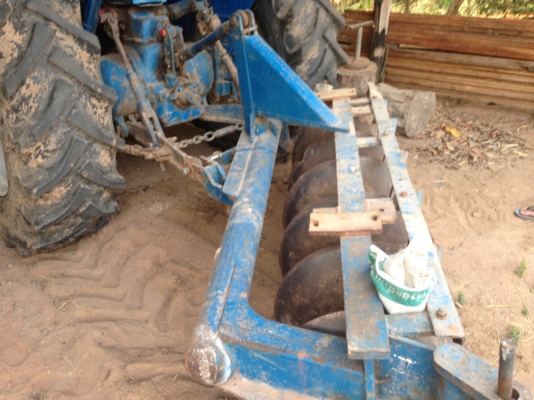 ขายรถไถ FORD 6600 เต็ม มีภาพวีดีโอ  เกียร์ 5DNN  เพืองท้าย D4NN  ท้ายเบาะD5NN  เครื่องดี T5  ผาน 7 TMC ดันหน้า  สภาพเดิมๆ เอกสารเล่มทะเบียนพร้อมโอน  ราคา 338000 บาท   สนใจติดต่อ คุณชัยย สตึก โทร 081-9972972  089-8451778