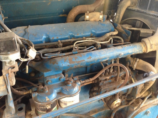 ขายรถไถ FORD 6600 เต็ม มีภาพวีดีโอ  เกียร์ 5DNN  เพืองท้าย D4NN  ท้ายเบาะD5NN  เครื่องดี T5  ผาน 7 TMC ดันหน้า  สภาพเดิมๆ เอกสารเล่มทะเบียนพร้อมโอน  ราคา 338000 บาท   สนใจติดต่อ คุณชัยย สตึก โทร 081-9972972  089-8451778