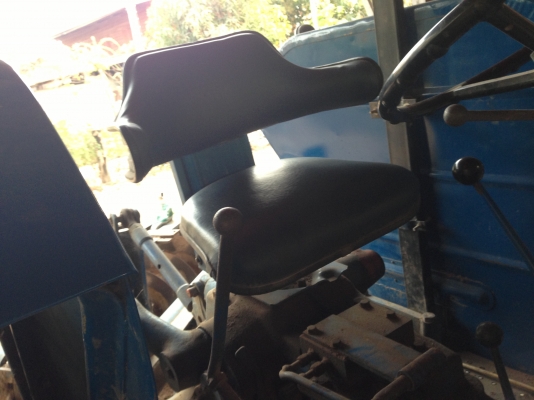 ขายรถไถ FORD 6600 เต็ม มีภาพวีดีโอ  เกียร์ 5DNN  เพืองท้าย D4NN  ท้ายเบาะD5NN  เครื่องดี T5  ผาน 7 TMC ดันหน้า  สภาพเดิมๆ เอกสารเล่มทะเบียนพร้อมโอน  ราคา 338000 บาท   สนใจติดต่อ คุณชัยย สตึก โทร 081-9972972  089-8451778