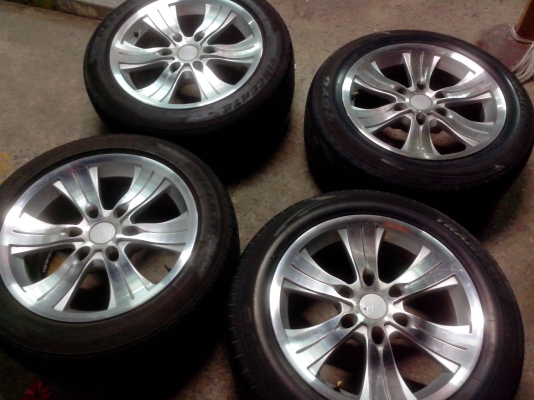 ขายแม็ก17 6รู139พร้อมยาง ปี13 ขายถูกๆครับ